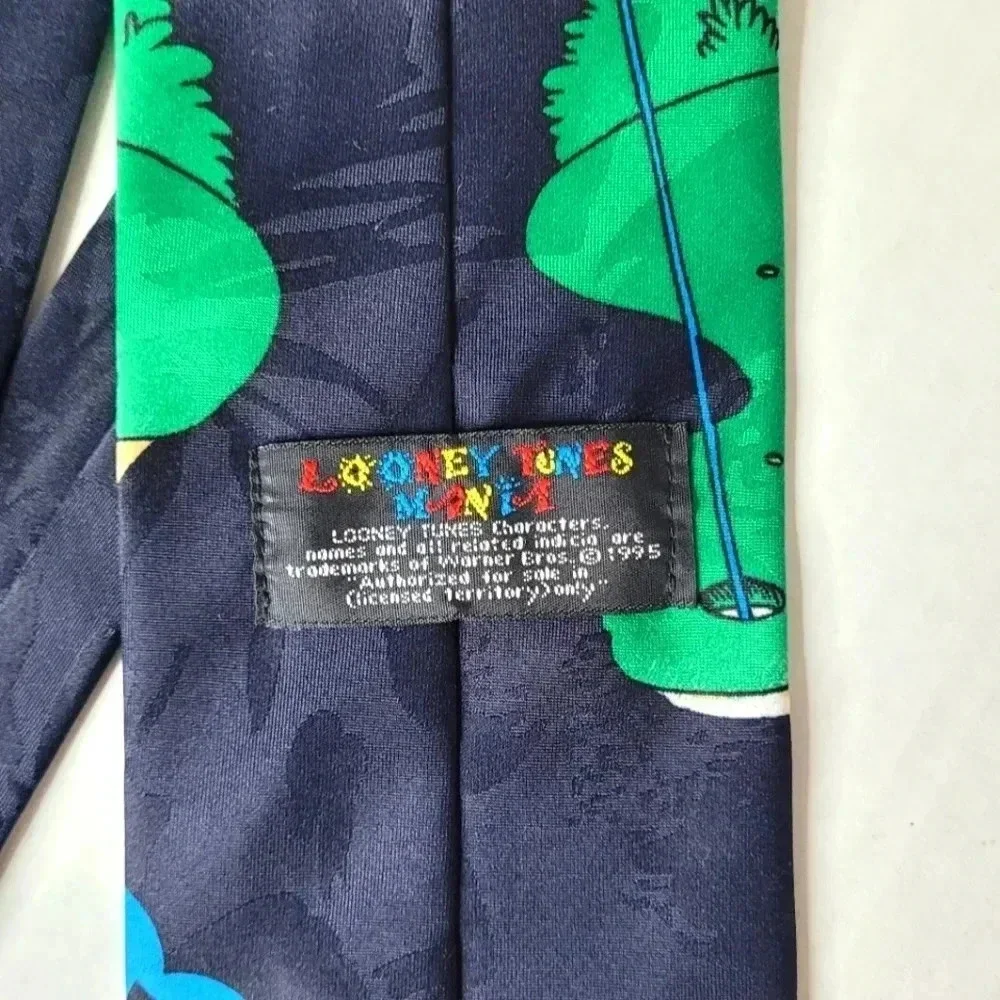 LOONEY TUNES MANIA Men's Cartoon Golf Themed Tier